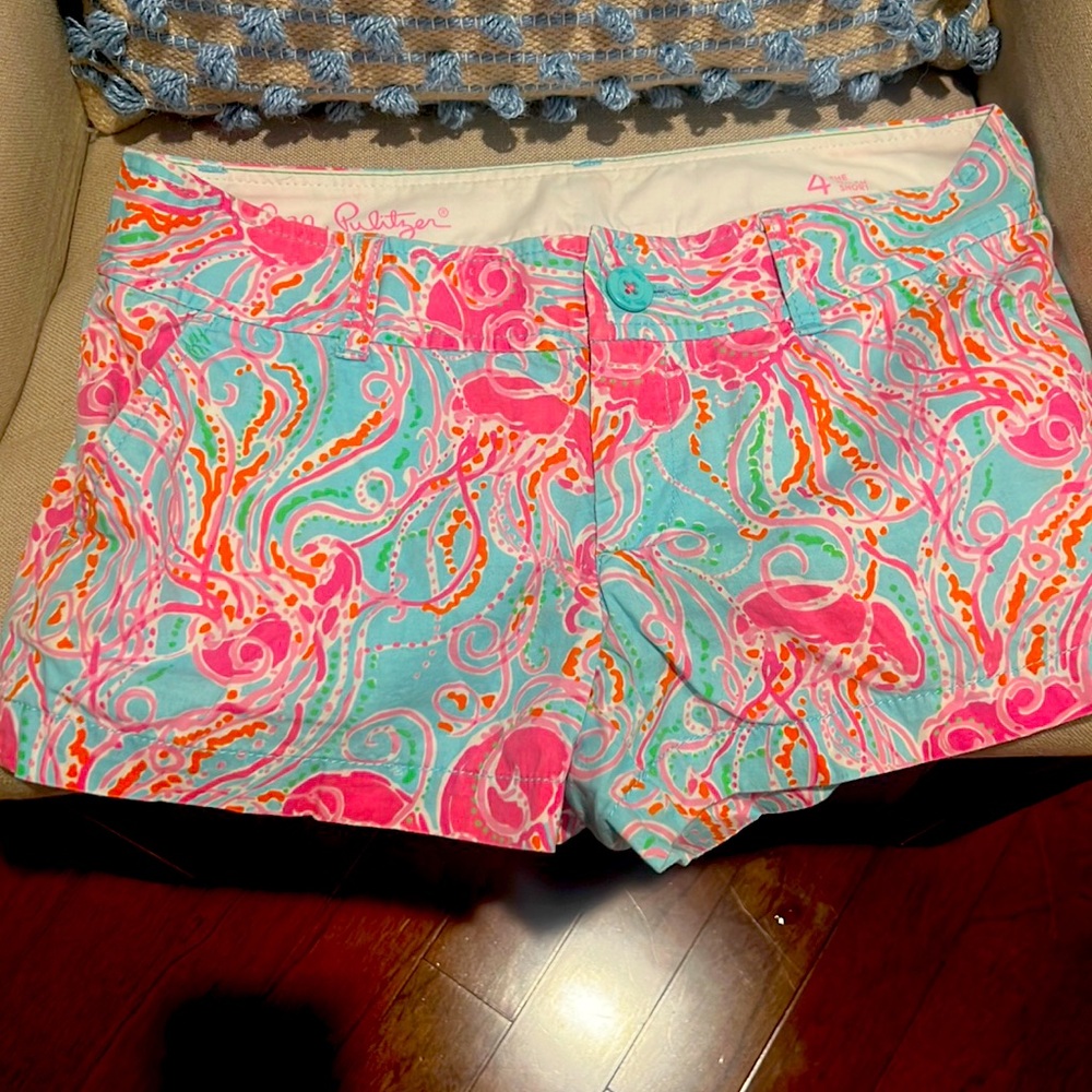 Lily Pulitzer colorful shorts like new!